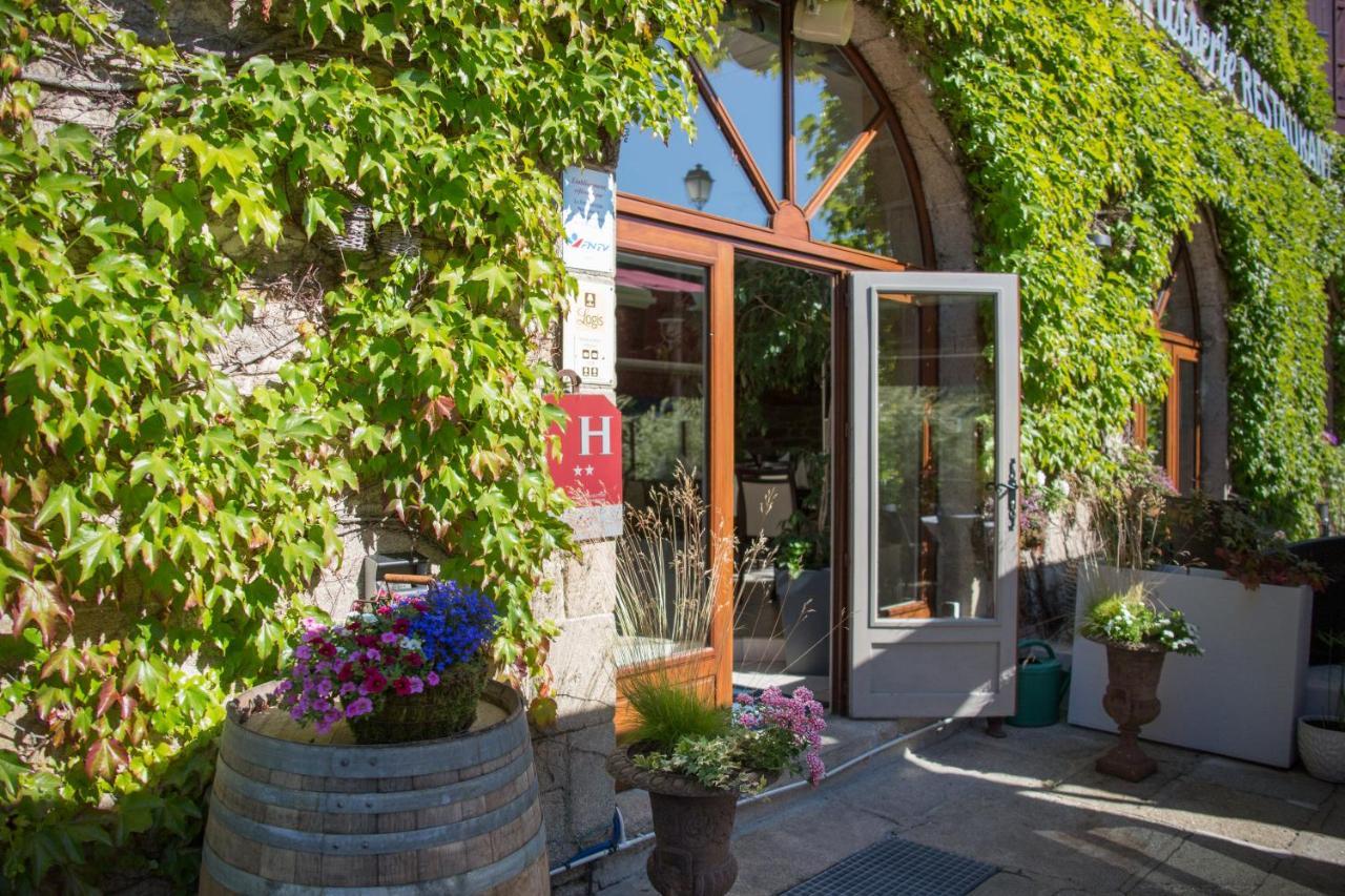 Logis Hotel Restaurant La Brasserie Treignac Exterior foto